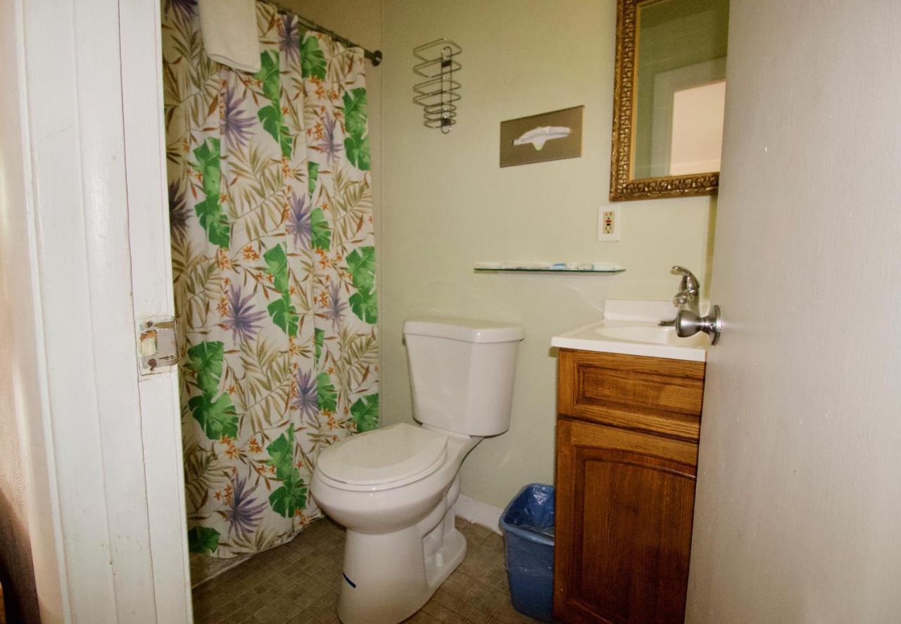 Oakdell Motel Waterford Ct Экстерьер фото