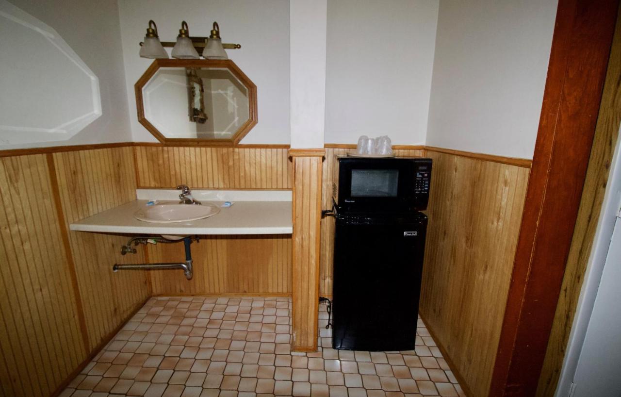 Oakdell Motel Waterford Ct Экстерьер фото