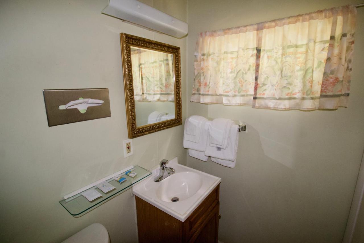 Oakdell Motel Waterford Ct Экстерьер фото