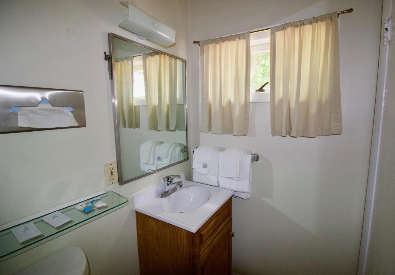 Oakdell Motel Waterford Ct Экстерьер фото