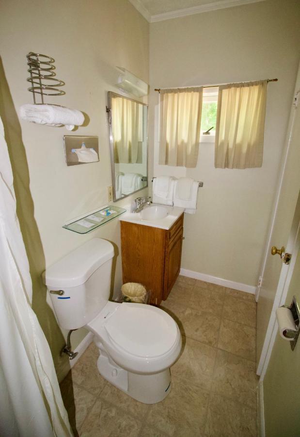 Oakdell Motel Waterford Ct Экстерьер фото